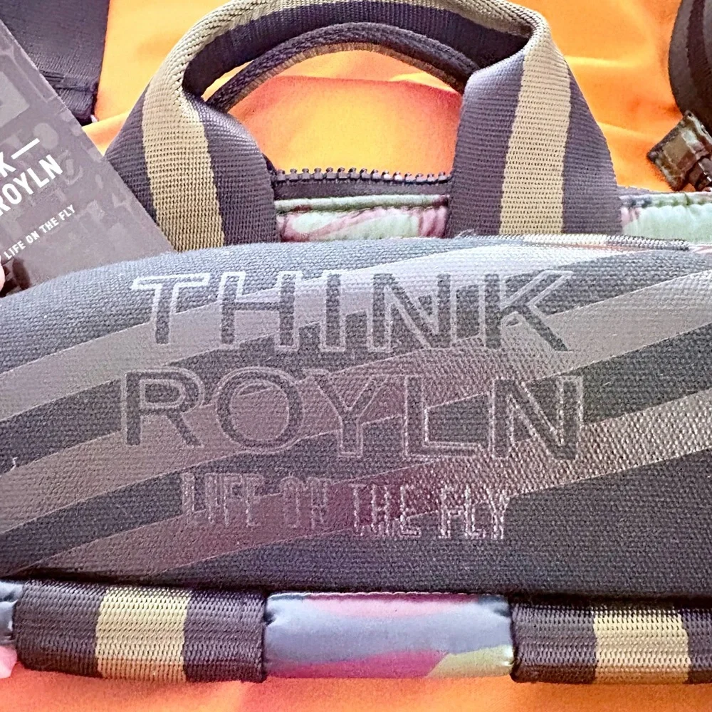 THINK ROYLN Green Camouflage Messenger Bag - Picture 2 of 4